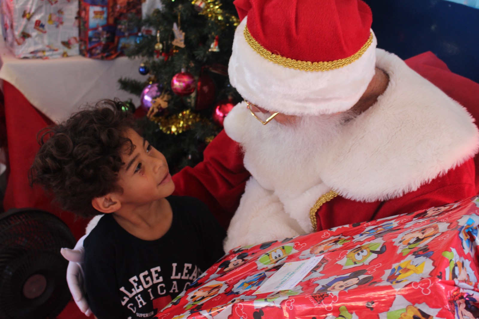 Fundação Abrinq e Shopping Ibirapuera levam a magia do Natal para mais de 300 crianças