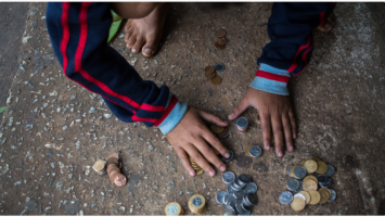 Trabalho infantil é realidade de 1,3 milhão de adolescentes no Brasil, diz Fundação Abrinq