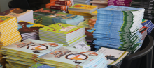 Livros doados pela Fundação Abrinq para crianças e adolescentes no Dia Mundial do Livro