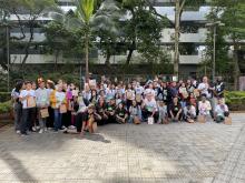 Adolescentes na Casa das Rosas