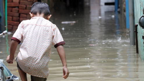 Como as mudanças climáticas afetam crianças e adolescentes?