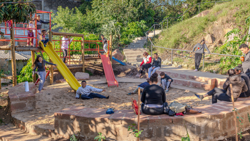 Espaço de convivência revitalizado por crianças de Porto Alegre com o apoio da Fundação Abrinq