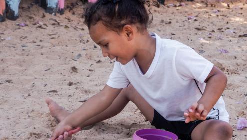 Crianças do Maranhão sonham em ter um parquinho na escola