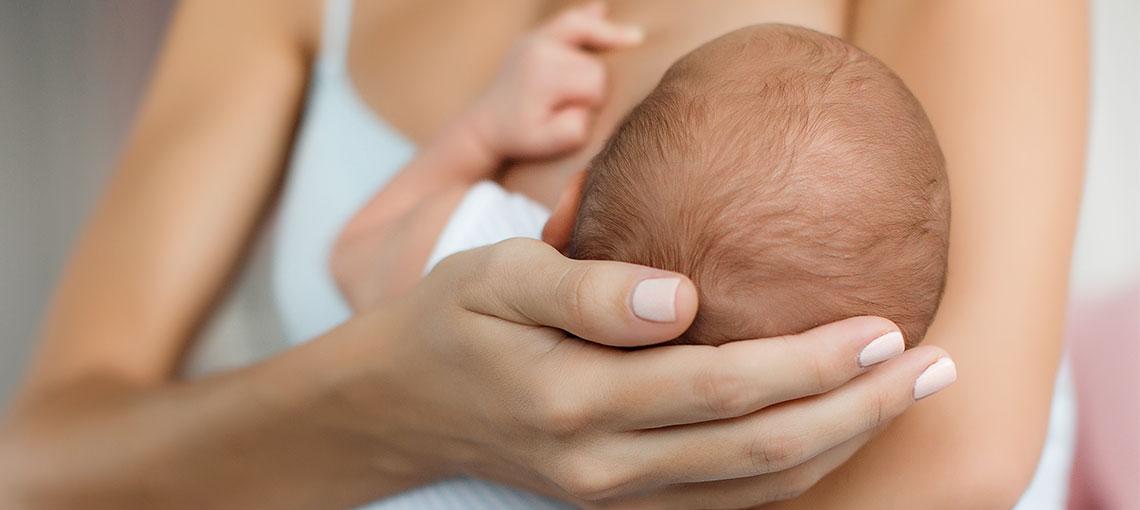 Dicas para garantir uma boa amamentação para o seu bebê