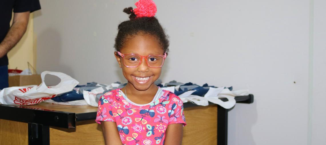 Saiba como a Fundação Abrinq ajudou Beatriz a ganhar os seus primeiros óculos