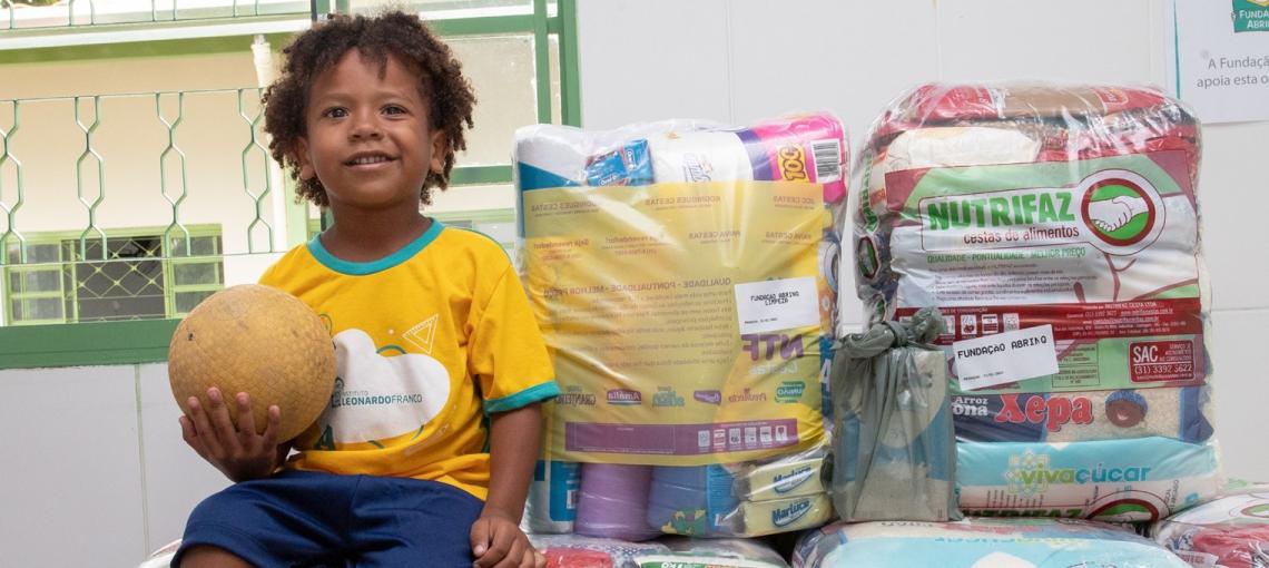 Fundação Abrinq doa cestas básicas e produtos de limpeza para famílias atingidas pelas chuvas em Minas Gerais 
