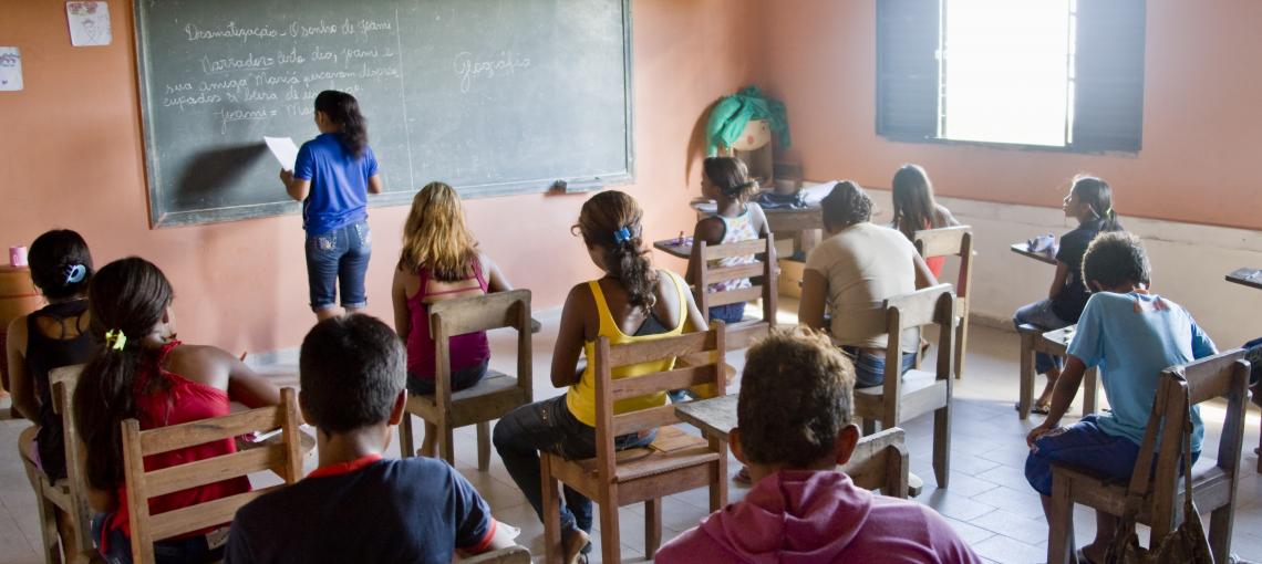 Professora em sala de aula